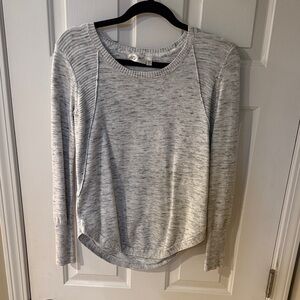 RD Style Heather Gray Women's Crew Neck Sweater
